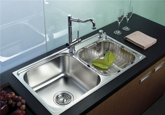 單雙水槽怎么選？看完這三點(diǎn)再也不糾結(jié)